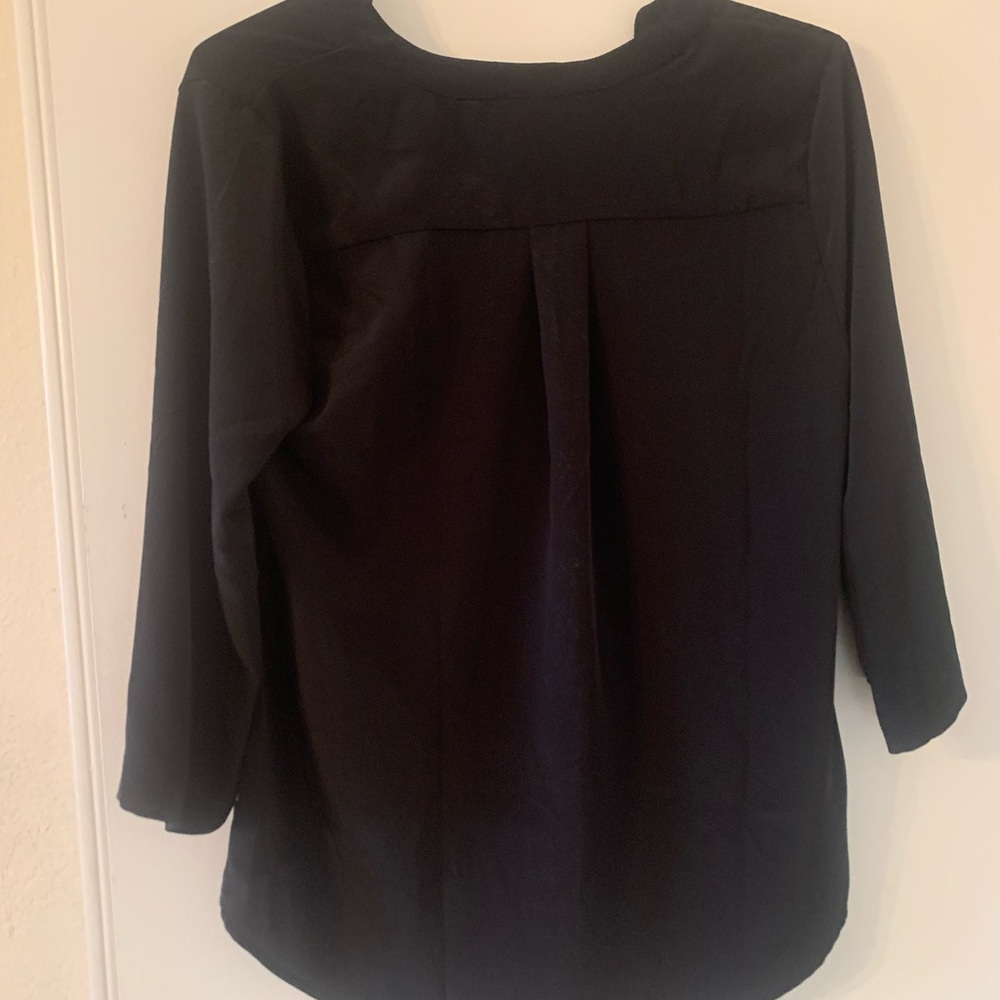 Black top/ %100 polyester - Picture 3 of 8